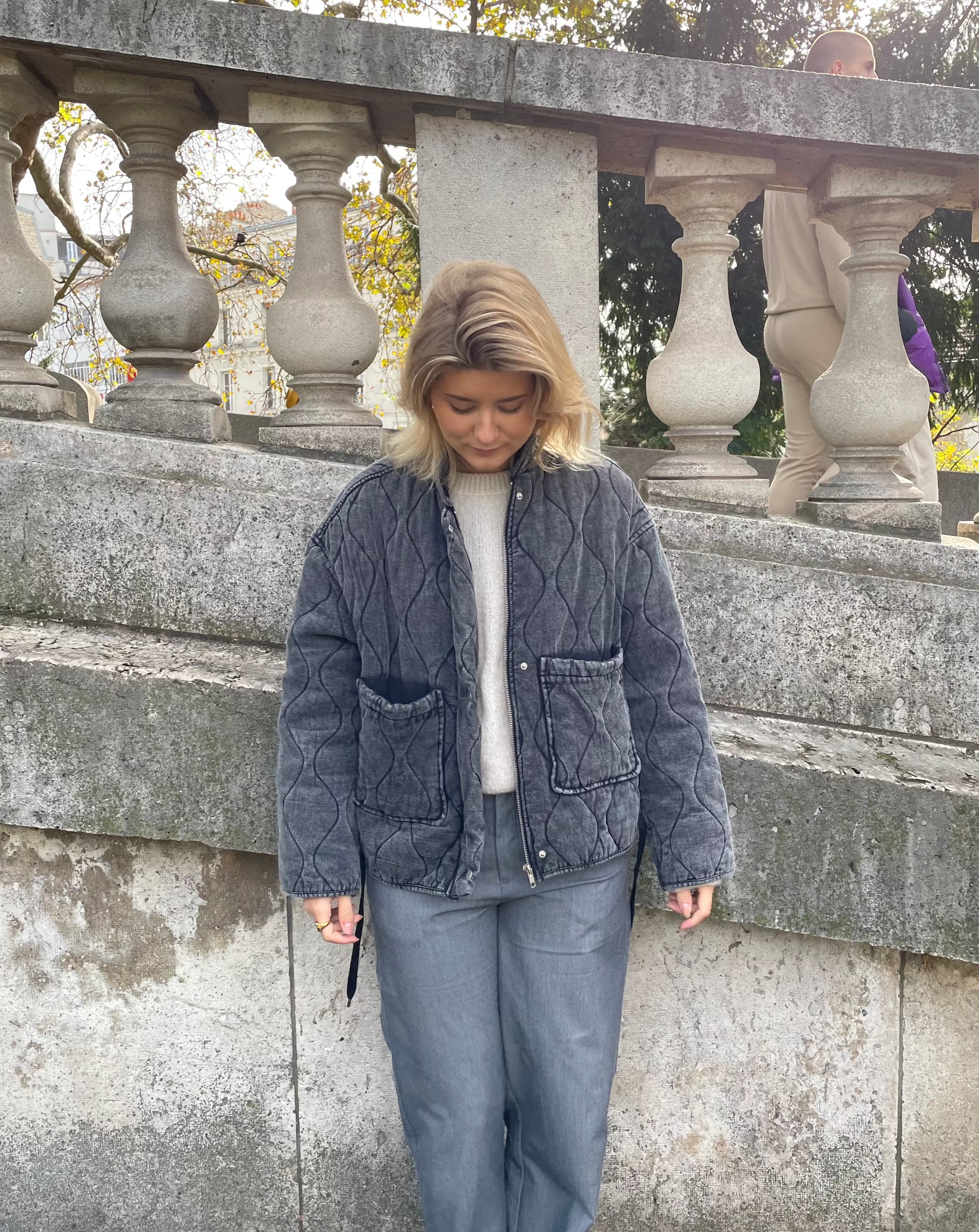 Reni | Must-Have Graue Jacke mit Großen Taschen