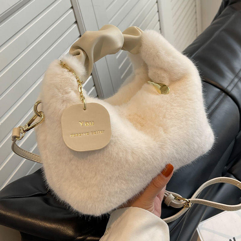 Lisa | Stylish Flauschige Handtasche