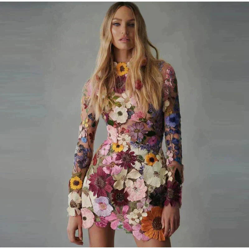 Adan | Blumiges Minikleid mit Stickerei