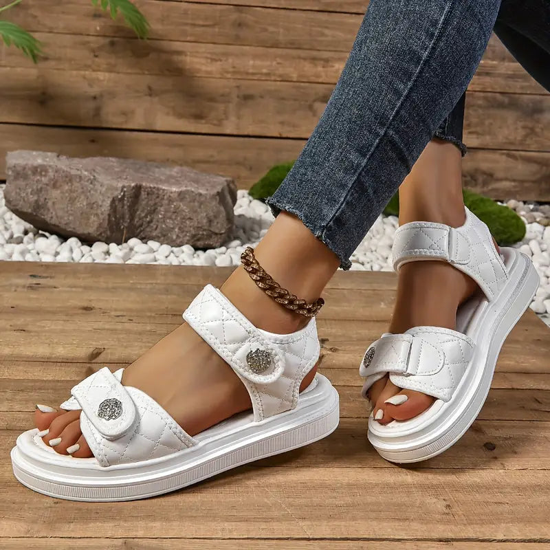 Metalia Metallische Sandalen mit Blumenmuster und Schnalle