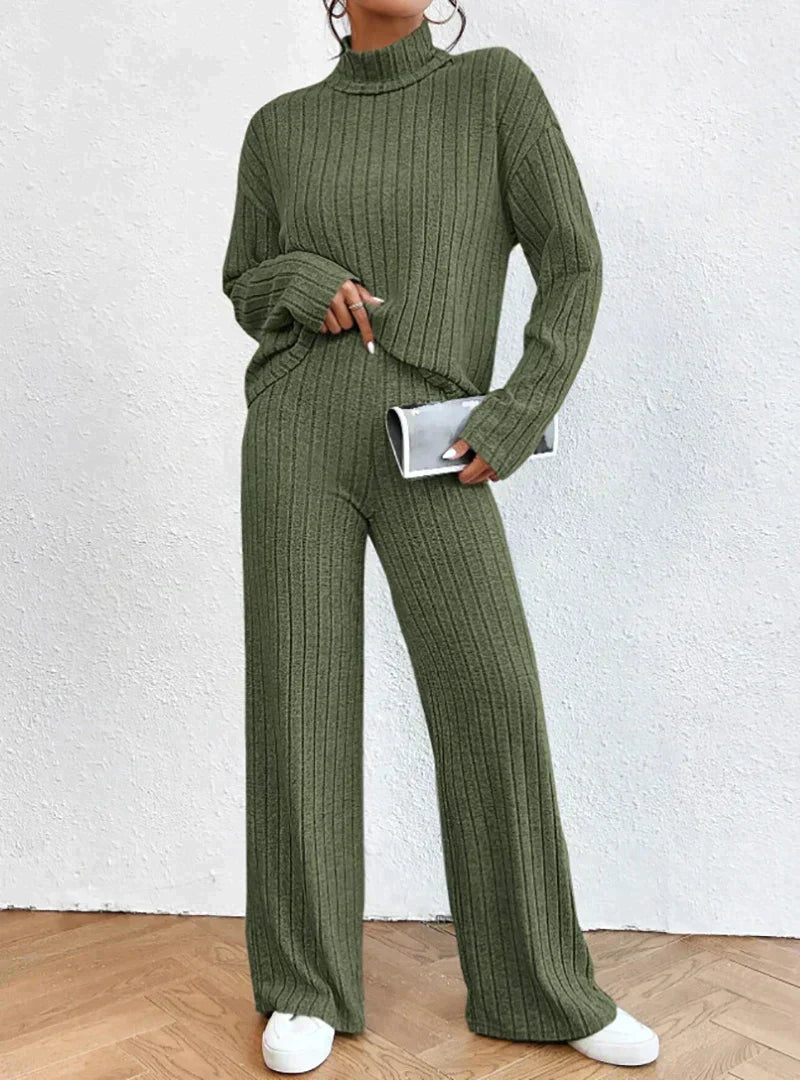 Chantal-Strickhose und Rollkragenpullover für Frauen